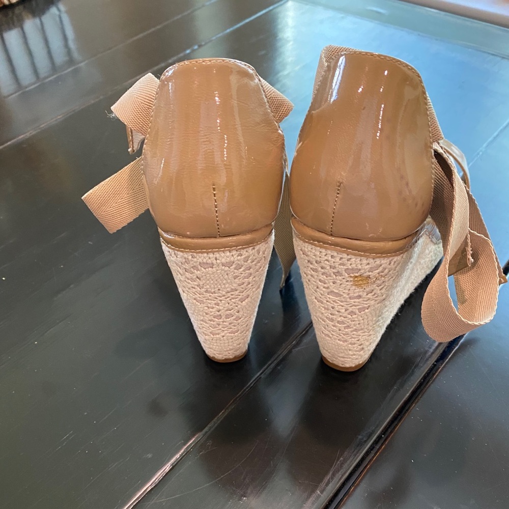 Me Too Platform Lace Wedge Heels - Picture 3 of 11